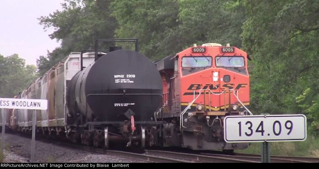 BNSF train meet 